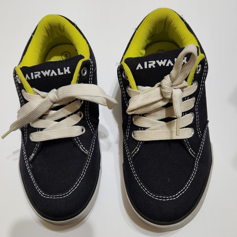 Airwalk Kids Black and Yellow Sneakers